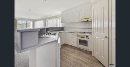 PRIVATE, ELEVATED POSITION. WALKING DISTANCE TO SHOPS & TRANSPORT - Photo 3