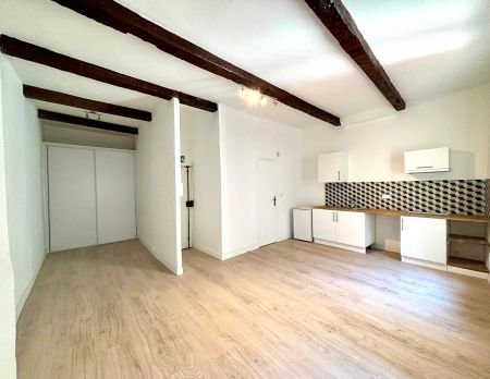 Appartement 1 pièces 31m2 MARSEILLE 7EME 680 euros - Photo 3