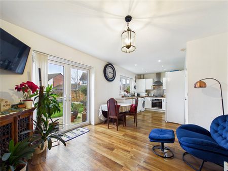 Cheetah Chase, Stanway, Colchester, Essex, CO3 8DA - Photo 2