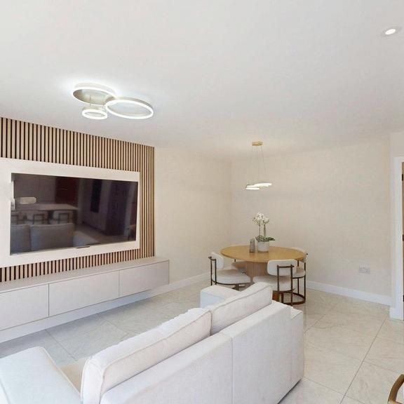 5 bedroom detached house to rent - Photo 1