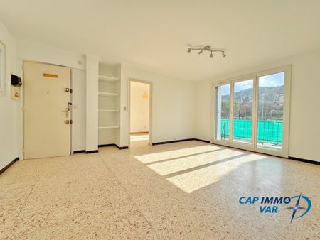 Location Appartement 2 pièces 41m² LE BEAUSSET 83330 - Photo 2