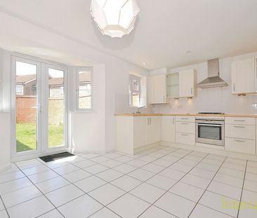 Cox's Gardens, CM23, Bishops Stortford - Photo 2