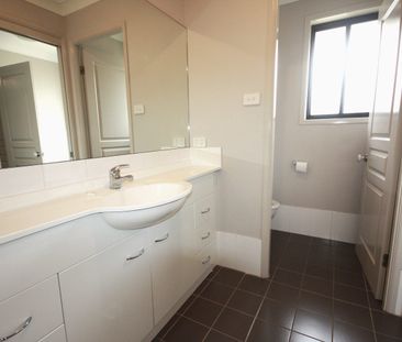 Well, Presented Freestanding 3 Bedroom Duplex - Photo 4