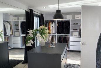 LONG-TERM RENTAL FROM SEPTEMBER 2026. Modern villa with pool and sea views for rent in Moraira.