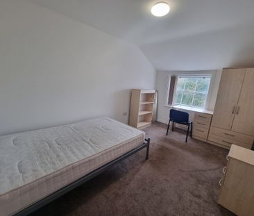 10 Bed Student Accommodation - Photo 6