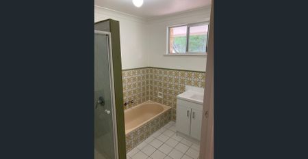 Comfortable 3-Bedroom Home in Warwick - Photo 3