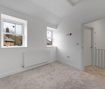 2 bedroom terraced house to rent - Photo 4