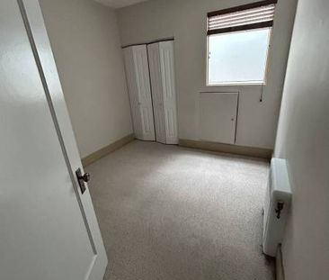 close to UBC 2 bedroom in Kerrisdale for rent - Photo 2