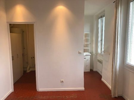 Appartement 2 pièces 57m2 MARSEILLE 6EME 836 euros - Photo 4