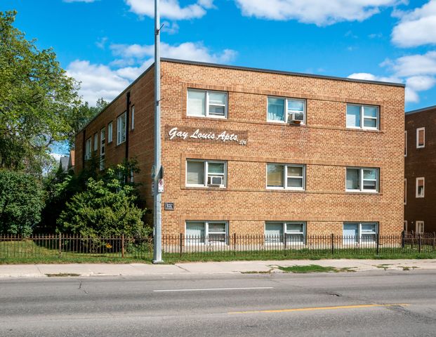 Gay Louis Apartments - Photo 1