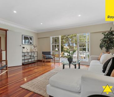 Stylish Family Home in Sought-After New Lynn - Photo 2