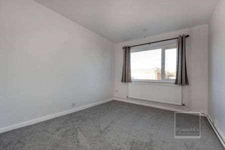 2 bedroom semi-detached house to rent - Photo 4