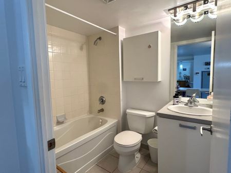 For Lease - 37 Grosvenor Street Unit# 1609, Toronto, Ontario - Photo 2