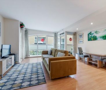 2 bedroom flat to rent - Photo 2