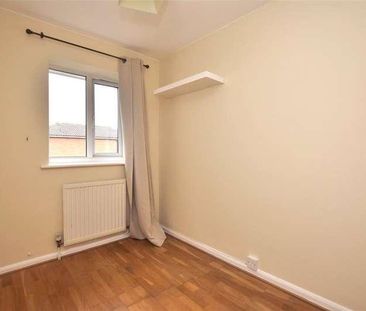 Chantry Gate, Bishops Cleeve, Cheltenham, Gloucestershire, GL52 - Photo 3