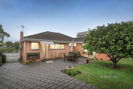 13 Virgillia Street, Blackburn North - Photo 4