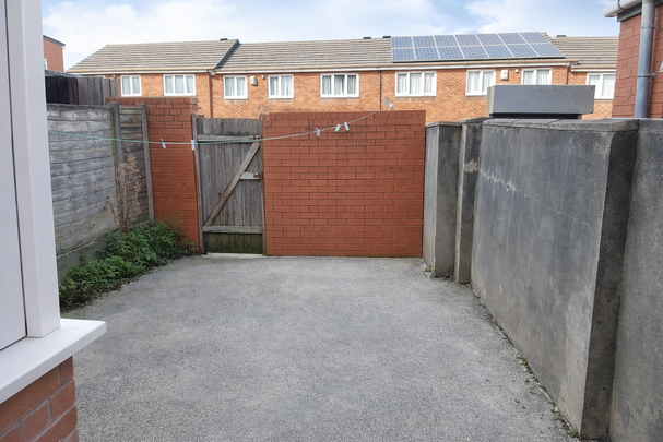 2 bedroom terraced house to rent - Photo 1