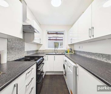 Shepherds House Lane, Earley, Reading, Berkshire, RG6 - Photo 6