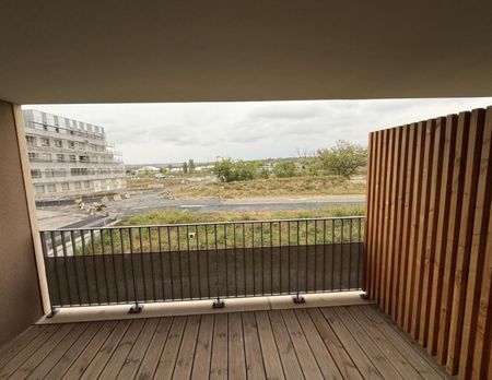 location Appartement T1 DE 33.32m² À SAINT CYR L'ECOLE - Photo 3