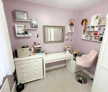 London Road, Benfleet, SS7 - Photo 3