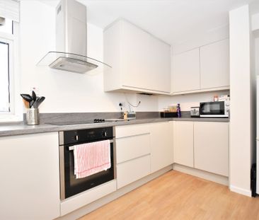 2 bedroom flat to rent, - Photo 1