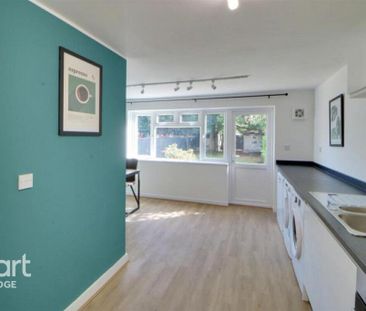 1 bedroom in a house share to rent - Photo 6
