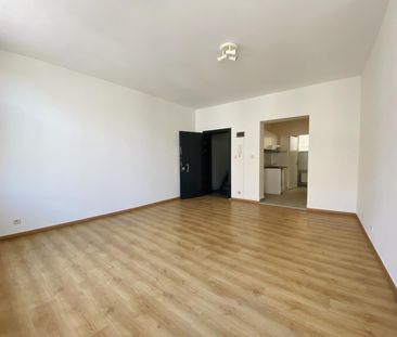 À LOUER – Studio lumineux au cœur de Bruxelles – 2e étage - Photo 4