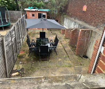 Room in a Shared House, Keogh Road, E15 - Photo 1