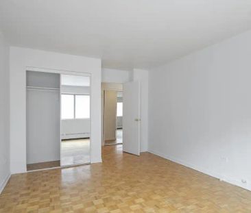 Cote-des-Neiges Apartments — 1 Bedroom available at 4760 Chemin de ... - Photo 4