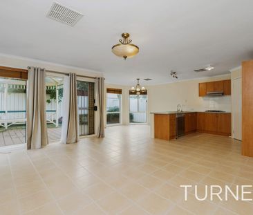 Spacious Family Home, Quiet Location, Freshly Painted. - Photo 3