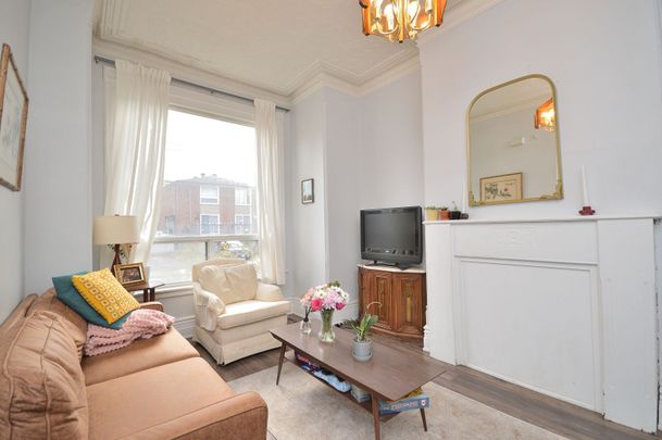 For Lease - 30 Robinson Street Unit# 1, Toronto, Ontario - Photo 1