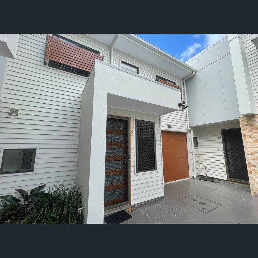 3/60 Lovegrove Street, Zillmere, Qld 4034 - Photo 1