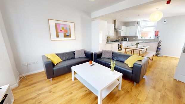 5 bedroom house to rent - Photo 1