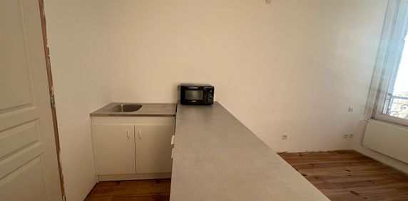Location Appartement 1 pièce 16m² - Photo 2