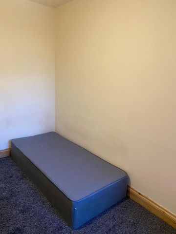 Room in a Shared House, Oliver Street, CV6 - Photo 5