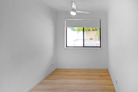 26 Lowanna Drive, Ashmore QLD 4214 - House For Rent | Domain - Photo 4