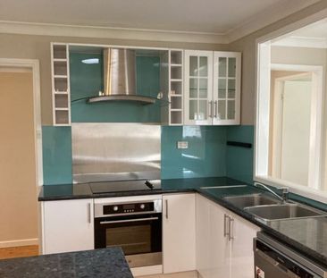 Charming 3-Bedroom Home in the Heart of Wallsend - Photo 3