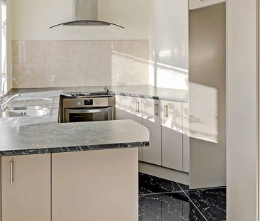 Brick and tile beauty! - Photo 5