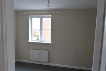 2 bedroom semi-detached house to rent - Photo 5
