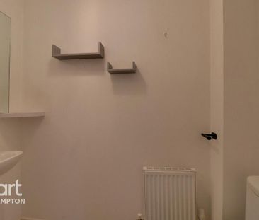 4 bedroom semi-detached house to rent - Photo 4