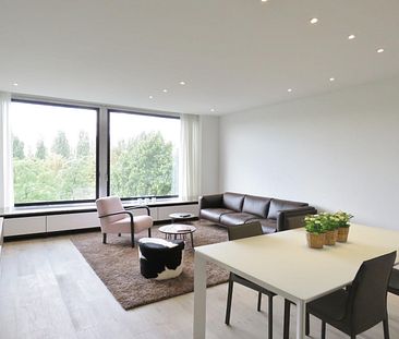 Gerenoveerd, gemeubeld appartement met prachtig zicht - Foto 1