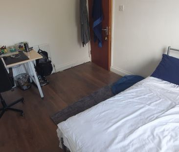 23 Bedford Street, Roath, Cardiff, CF24 3BZ - Photo 3