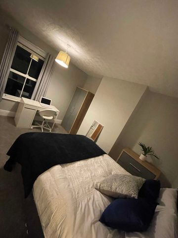 Double Room in Great Central Cambridge Location - Photo 2