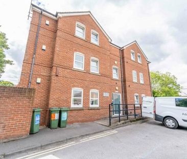 First Floor Flat, Park farm House, 103 Haxby Road - Photo 3