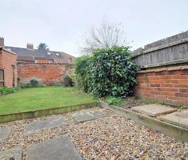 2 bedroom terraced house to rent - Photo 6