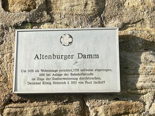 Helle 3-Raum-Wohnung am Altenburger Damm in Merseburg! - Foto 1