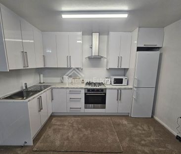 3 bedroom detached bungalow to rent - Photo 5