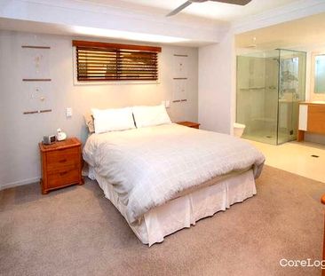 $720 For 3 bedrooms at CLEVELAND Lovely family home available now - Photo 5