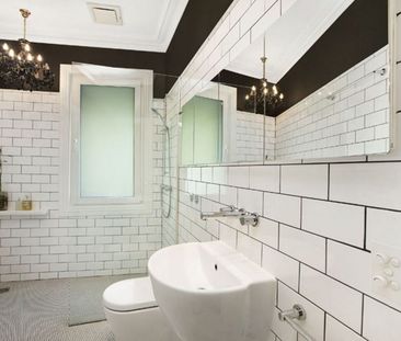 Stylish Corner Terrace with Sunny Courtyard in Prime Paddington Loc... - Photo 4