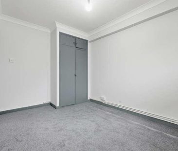 Anne Goodman House, E1 - Photo 6